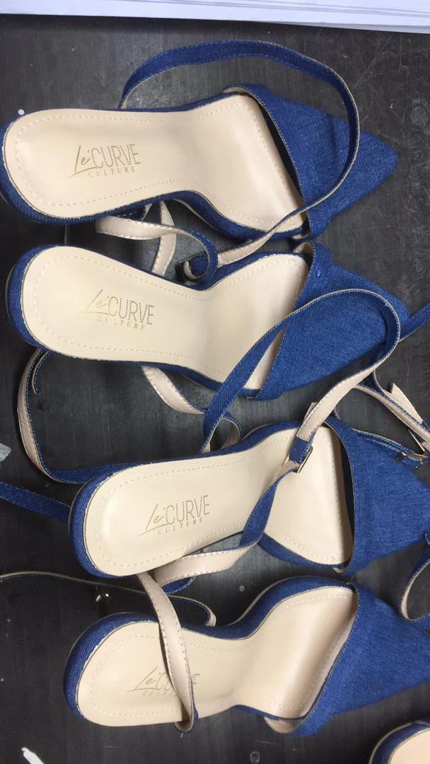 50 Shades of Jean Heel - Lecurveculturellc